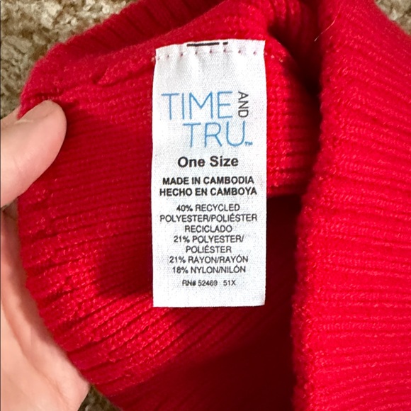 Red Ribbed Knit Beanie - Picture 2 of 2